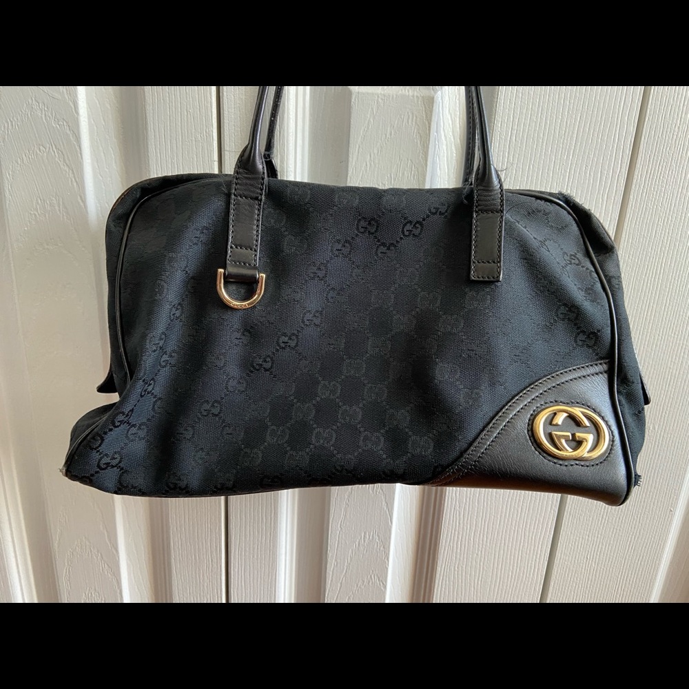 Authentic Black monogram Gucci shoulder bag.